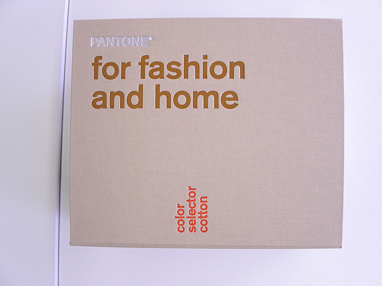 pantone_fh_selector-001.jpg