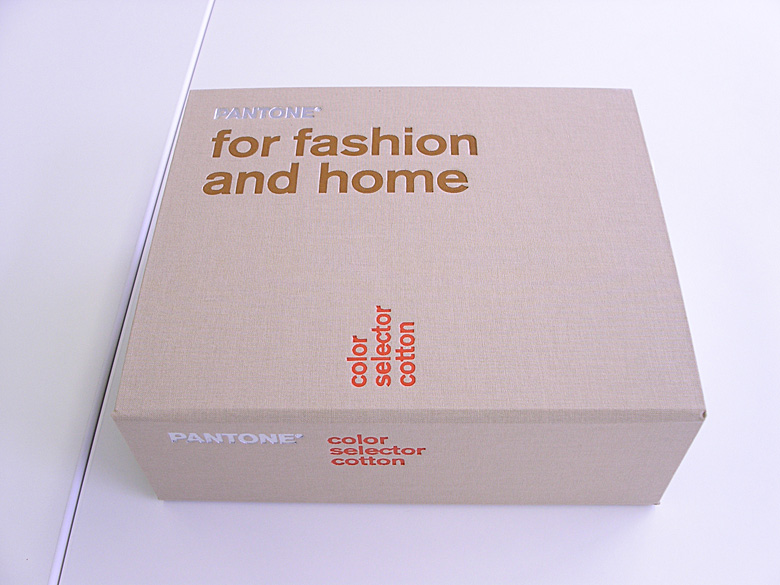 pantone_fh_selector-002.jpg