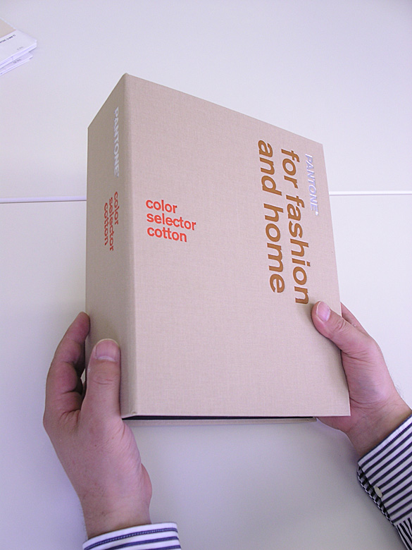 pantone_fh_selector-004.jpg
