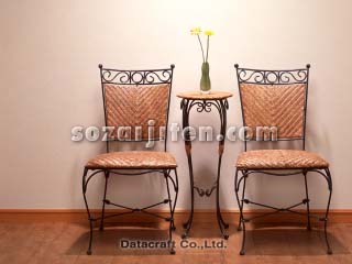 �C���e���A