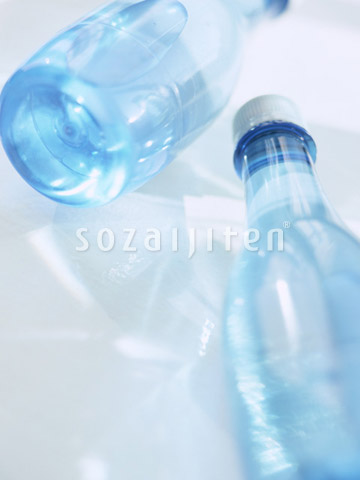 �~�l�����E�H�[�^�[
