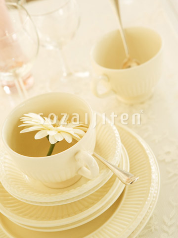 �H��