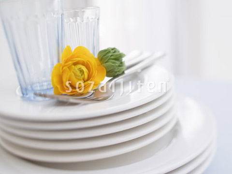 �H��