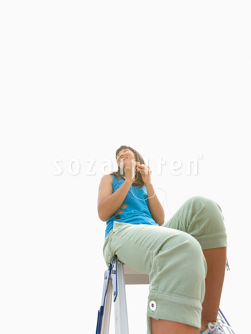 ���y�𒮂����̎q