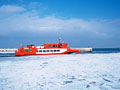 砕氷船と流氷