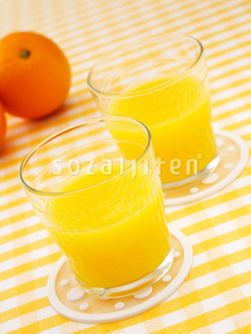 �I�����W�W���[�X
