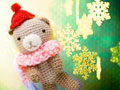 編みぐるみのクマと雪の結晶