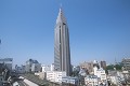 新宿南口の高層ビル