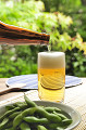 ビールを注ぐ