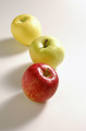 3種類のリンゴ（ジョナゴールド・王林・ときリンゴ）