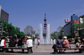 大通公園の噴水とさっぽろテレビ塔