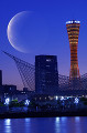 神戸と月