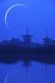月と薬師寺
