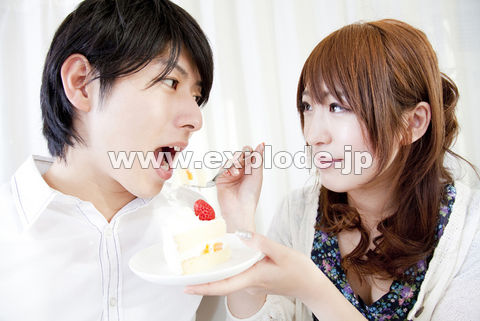 ケーキを食べるカップル Af Jpg 写真素材