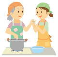 一緒に料理をする母と娘