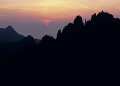 黄山　獅子峰の朝焼け
