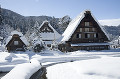 岐阜県　白川村　白川郷合掌造り集落　冬