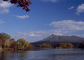 大沼国定公園 北海道駒ヶ岳と紅葉