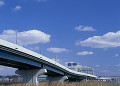 首都高速埼玉大宮線 高架と青空