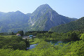 高浪の池と明星山