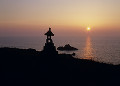 春日崎灯台と夕日