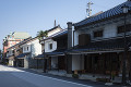 高岡市  土蔵づくりの町並み