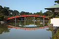 中津万象園  邀月橋と池