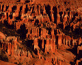 北米 アメリカの砂漠 赤茶けた大地 奇岩