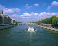 ０７０：フランス  パリ セーヌ河 ラ・コンシェルジェリ