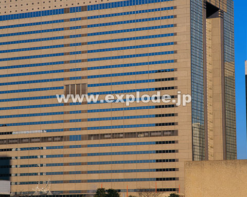 �O�R�R�F��t�E����         ���{�b�gFA�Z���^�[�r��