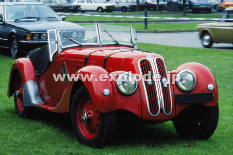 �O�P�X�F�N���V�b�N�J�[