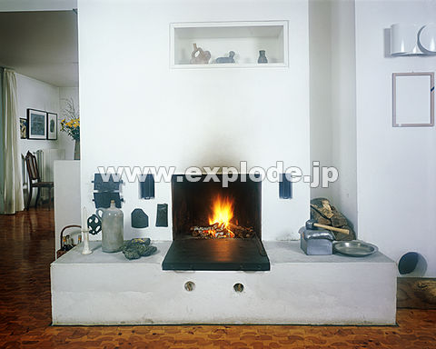 �C���e���A �g�F
