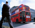 066：　ビジネスマン　バス　ピカデリーサーカス　イギリス・ロンドン