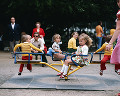世界の子供 公園 遊具