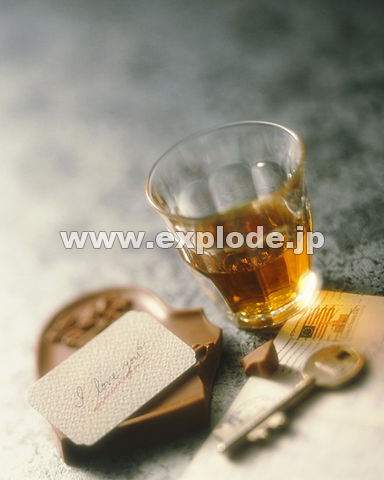 �E�B�X�L�[�O���X �� ���b�Z�[�W �n�[�g�^�`���R �莆 �@