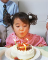 生活 女の子 ケーキ ロウソク 誕生日