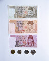 100：　韓国紙幣・貨幣