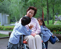 005：　家族　祖母　男の子　女の子　車椅子