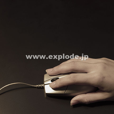 070�F�}�E�X�@��