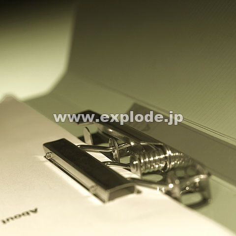 080�F�o�C���_�[