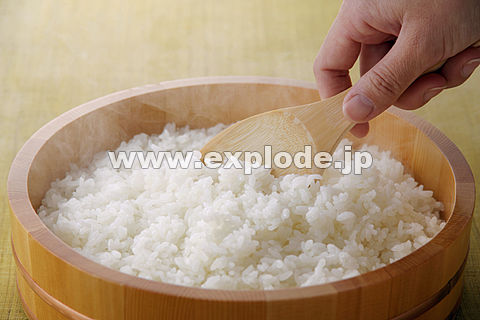 077�F���с@���@�������
