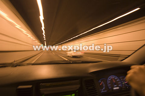 099�F�_�ސ쌧�@�g���l���𑖍s���̎�����