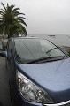 004：神奈川県　雨に濡れた自動車