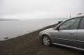 042：山梨県　山中湖　湖畔に停まっている自動車