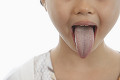 女の子の舌