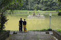 バトゥカウ寺院 池の祠